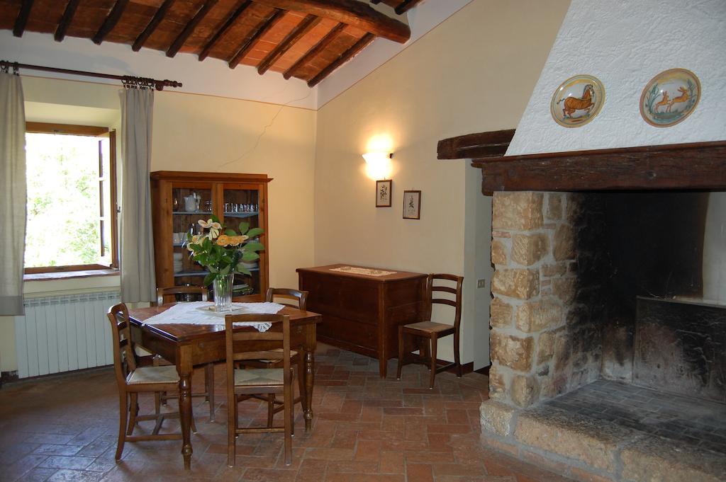 Agriturismo Casagrande Montepulciano Stazione Habitación foto
