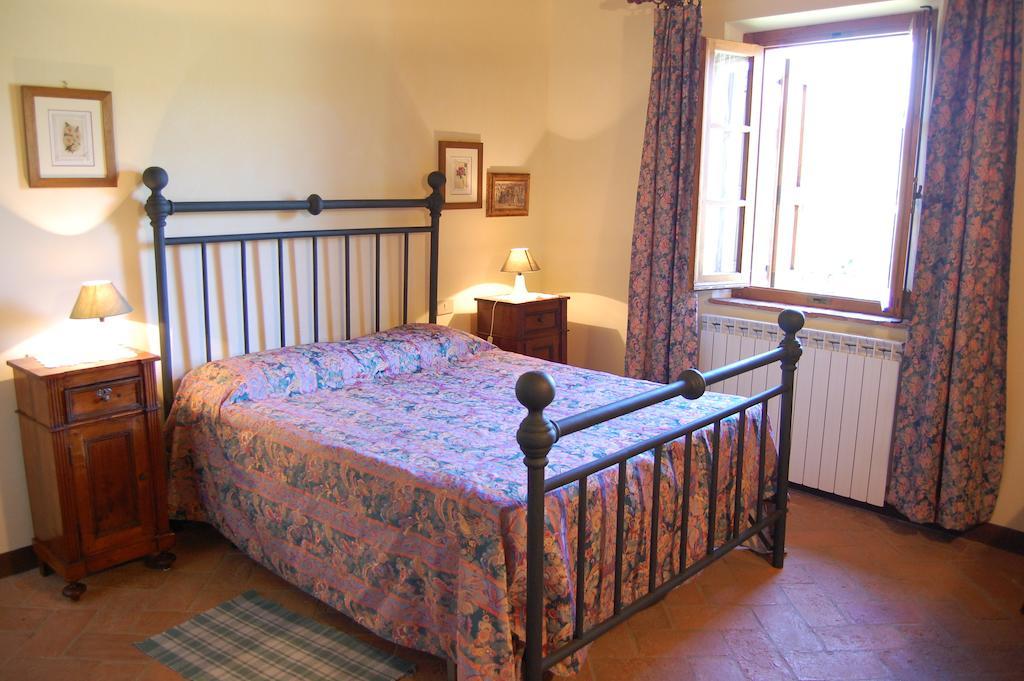 Agriturismo Casagrande Montepulciano Stazione Habitación foto