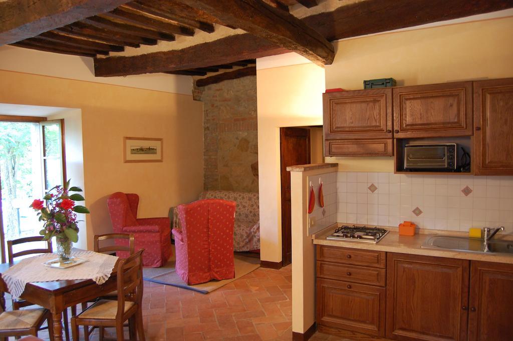 Agriturismo Casagrande Montepulciano Stazione Habitación foto